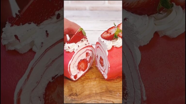 卵1個で作るいちごクレープロール。いちご色のクレープは見てるだけでも可愛いですね。 #recipe #hiromarucooktv #cooking #cake