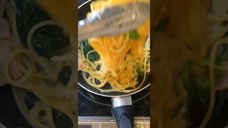 ワンパンほうれん草とベーコンのパスタ作った