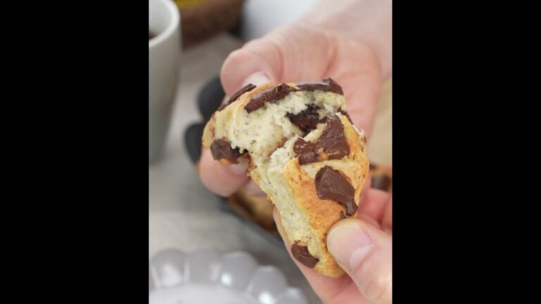 材料4つ！ポリ袋で超簡単✨洗い物ゼロ😆サクッふわぁ🥰💕チョコバナナスコーン /簡単レシピ/簡単スイーツ/ホットケーキキックスレシピ #Shorts