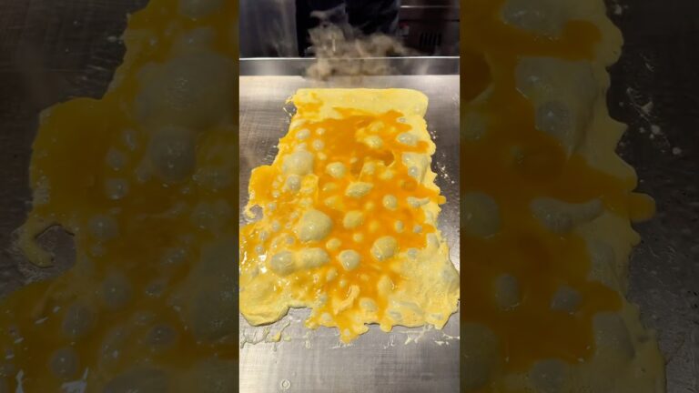 【鉄板の上で、玉子がダンスしてるだし巻き玉子🐣】#egg