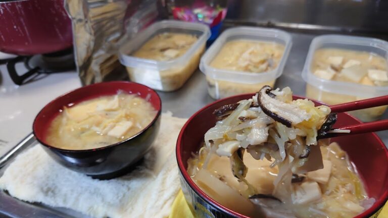 【極旨だし】×【みそ汁】誰でも簡単に作れちゃう！チャンプルーぼっち飯！！