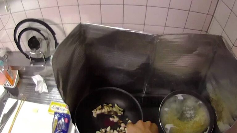 キノコと小松菜のバター醤油パスタ