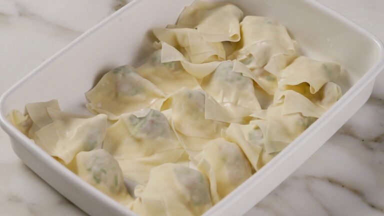 「えびワンタンと青梗菜のスープ」の作り方