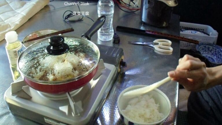 車中泊車DIY 車中飯⑰三笠【麻婆豆腐 】ポントクックソース味中辛