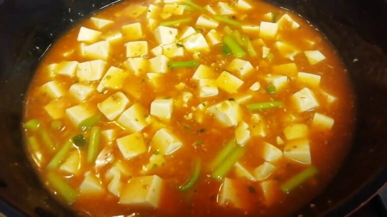 【おでぶ】韓国風牛肉と大根のスープ＆マーボ豆腐を作る！生協で届いた物😊