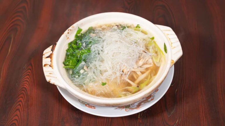 中華楼046 ショート版　カリーノケールと肉団子の土鍋煮