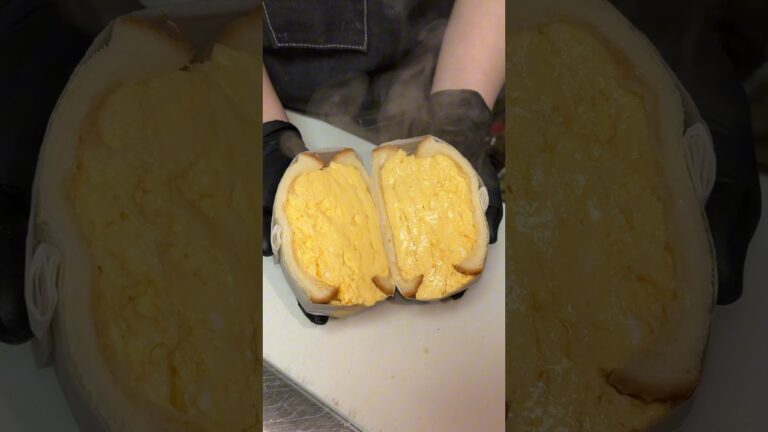 大阪のたまごサンド2選🍳食パン1斤にたまご12個使った巨大エッグトーストと2種類の出汁が効いただし巻きサンドどっちが食べたい？#japanesefood #egg #大阪グルメ #大好物は高カロリー
