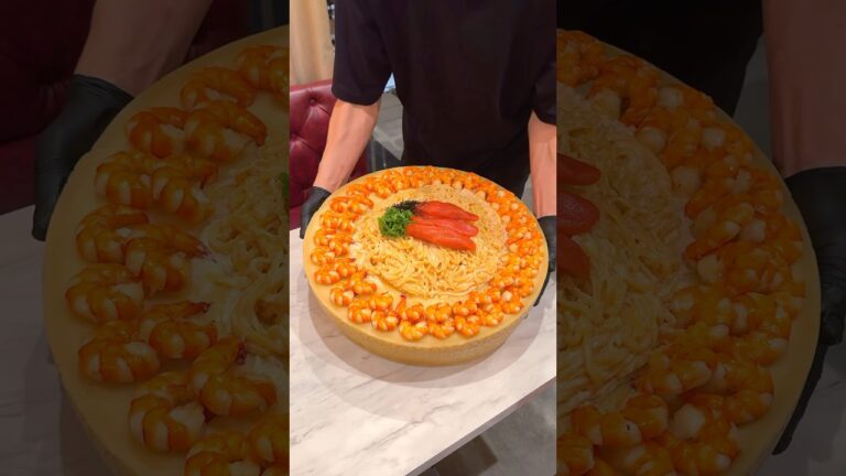 50匹のエビと16キロの巨大チーズで作る明太子クリームパスタ🍝 #japanesefood