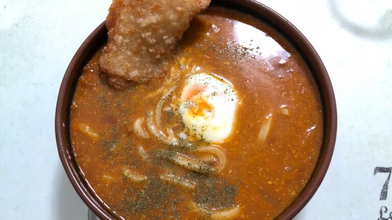 【アレンジ】チーズ海老カレーうどん 揚げ鶏乗せ【温玉乗せ】