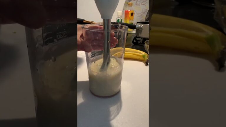 【お料理Vlog】スティックブレンダーがきたのでバナナジュース🍌 #vlog #日常 #社会人 #料理 #shorts #cooking