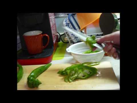 片麻痺もっちゃん☆片手で料理【蒸しブロッコリー・万願寺唐辛子の炒め煮】