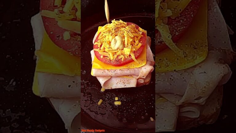 美味しいグリルターキーとチーズのトマトサンドイッチ #shorts #grilledturkeyandcheese