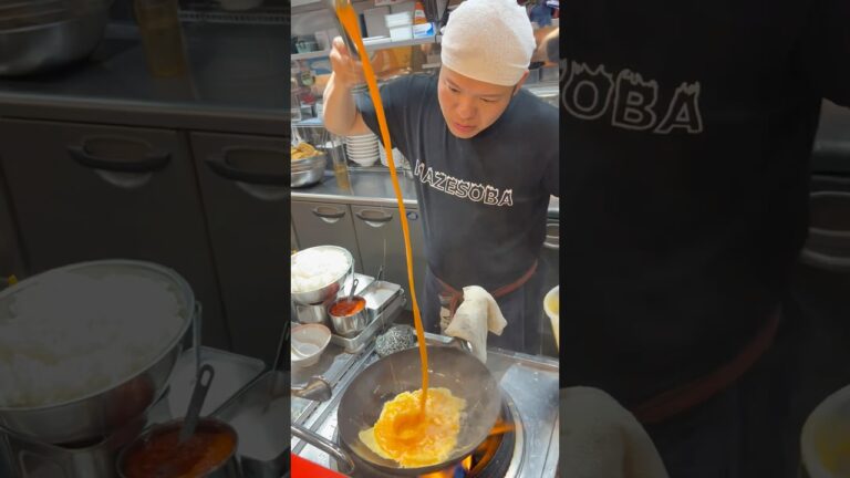 【黄金炒飯のデカ盛り】お米と卵だけ作るシンプル且つ究極のチャーハン！Goldren Fried Rice Master! Naoto Niiyama 炒飯の達人 新山直人 今池飯店
