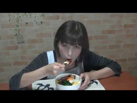 私の お昼ご飯！ 「 ロコモコ風 ハンバーグ丼 」の紹介です！