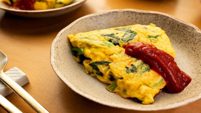 【お弁当にも最適】彩り鮮やかでおしゃれな『ほうれん草オムレツ』