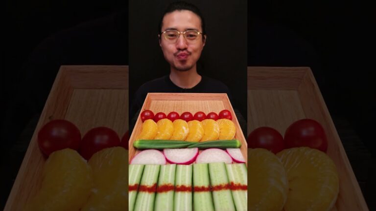 スターバックス コーラフラペチーノ® ワッフルサンド ベーコンエッグチーズ、一平ちゃん、ミニトマト、甘夏、オクラ、レディーサラダ、きゅうり #shorts