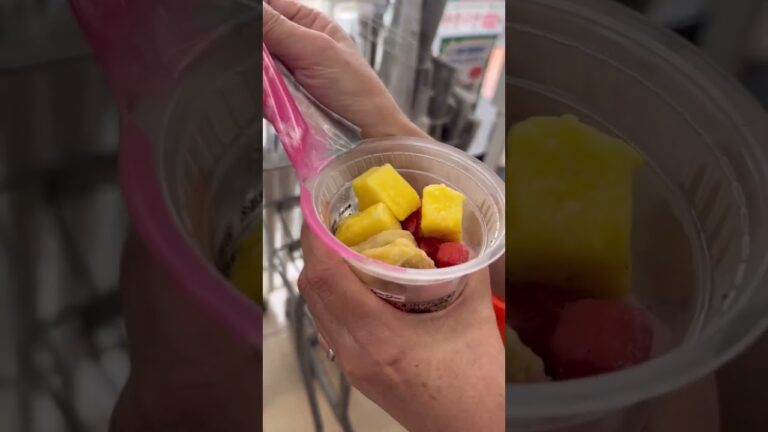 初めてセブンイレブンの「お店で作るスムージー」を作ってみた。