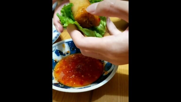 ปอเปี๊ยะทอดแบบเวียดนาม カリッと美味しい揚げ春巻き作り方【🇹🇭タイの家庭料理】Fried spring roll