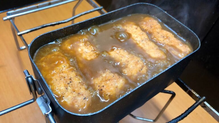 和風チーズチキンカツカレー煮をハイボールでキメるだけの動画