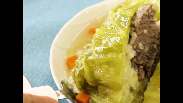 まさかのキャベツ1個?! まるごとロールキャベツ