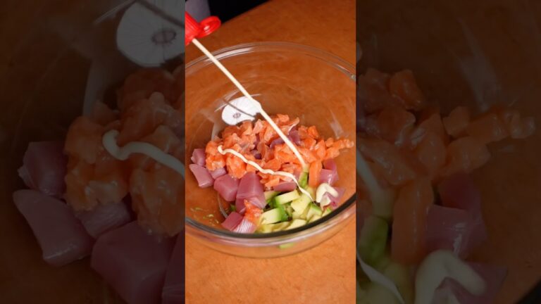 まぐろとサーモンの海鮮アボカドレシピを試してみたらうますぎて箸が止まらなくて喜んだ