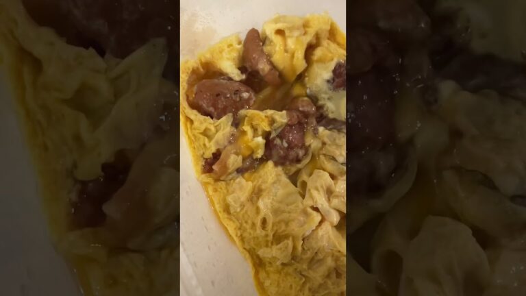 【自炊2年目の料理日記】3分で完成！焼き鳥缶でふわとろ親子丼 #Shorts