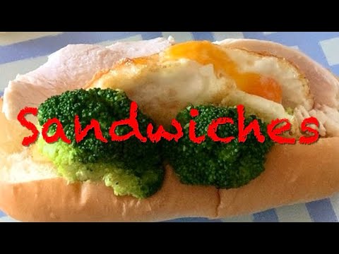 Sandwiches with Fried Egg, Chicken and Broccoli サンドイッチ