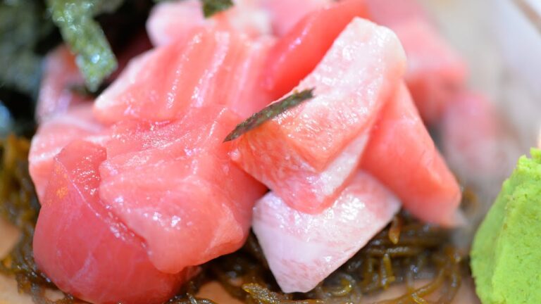 Izakaya visited for the first time 超大量メニューのむとうは一度では料理を攻略できないがまたマグロと塩パンは注文するだろう:Gourmet Reportグルメレポート