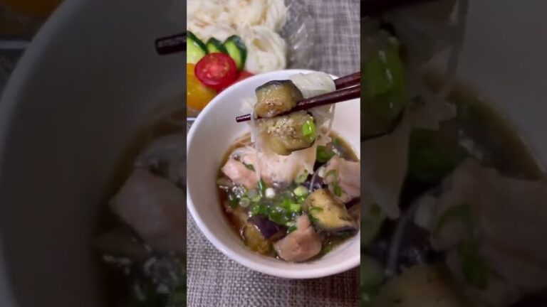 【夏バテ防止】茄子と鶏肉の温かいつけ素麺