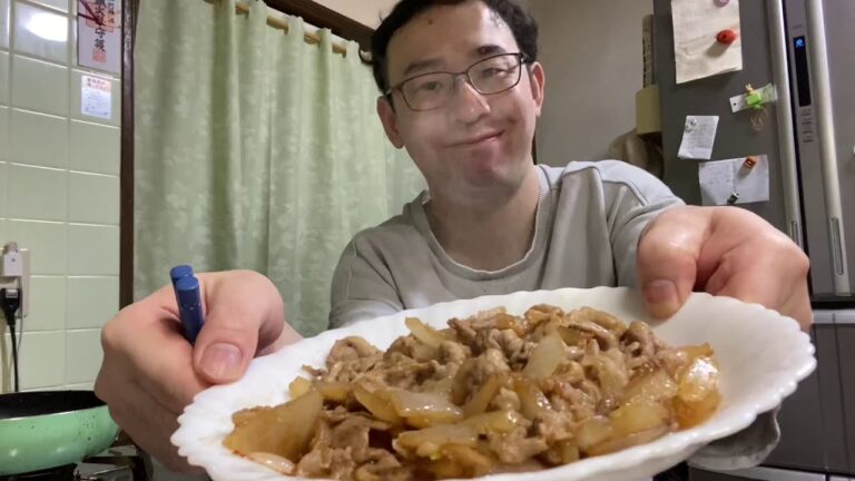 豚肉と玉ねぎのポン酢炒めを作ってみたよ。