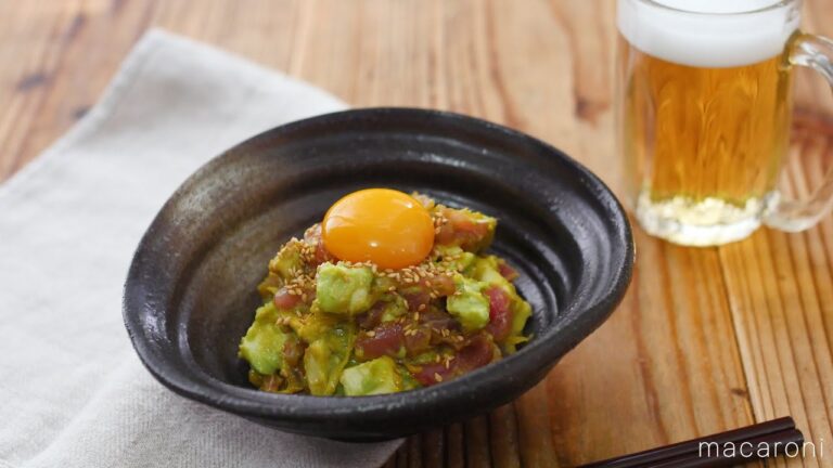 【アボカドまぐろユッケ】10分おつまみ！切ってササッと和えるだけ♪