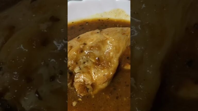 【業務スーパー】スパイシーカレーチキンレッグ　すごく柔らかくて骨しか残らない　ご飯を入れて、スープカレーにも　#簡単レシピ #自炊レシピ #時短レシピ #料理初心者 #ずぼら飯 #業務スーパー