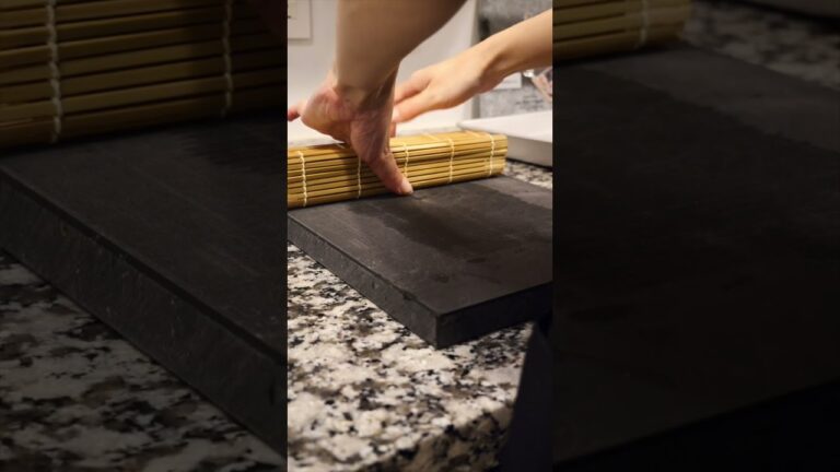 【お弁当作り】 巻き寿司の練習 #Shorts #巻き寿司 #サラダ巻き