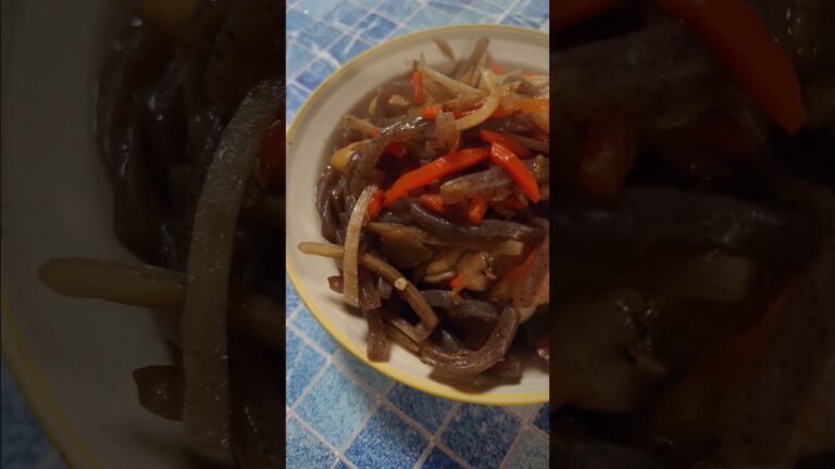 こんにゃく♡がぃかんじです きんぴらごぼうもりもりもりつけ にんじんときんぴらとふとぅちょこんにゃくのコラボがうれし