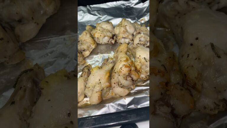 この手羽元、味付けはハーブソルトとレモンだけ