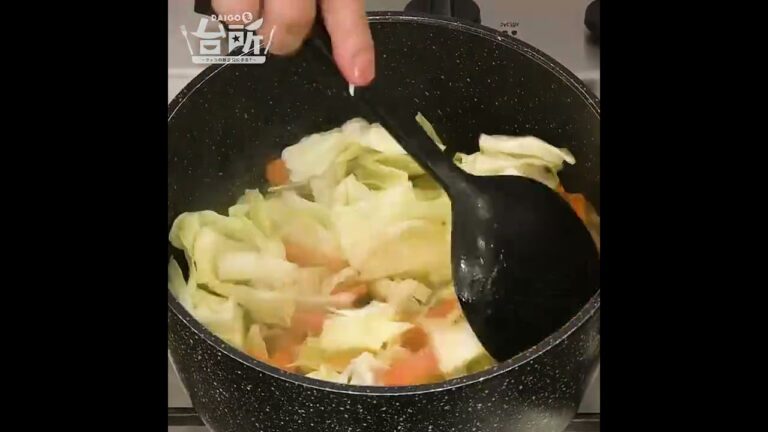 【DAIGOも台所】豚肉とキャベツのスープ｜一皿で大満足◎