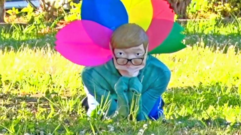 【見つけたら天才】ヒカキンを探せ！ #Shorts