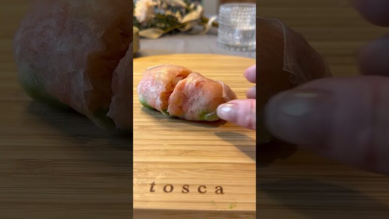 サーモンとアボカドの生春巻き