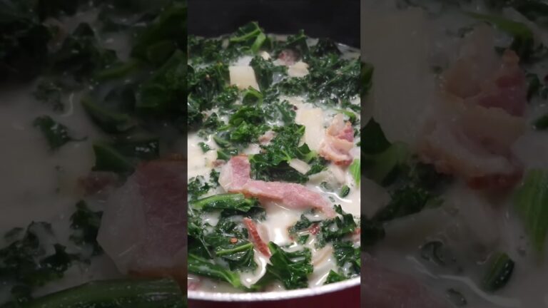 Zuppa Toscana Soup ( Kale, Potato, Italian Sausage and Bacon )