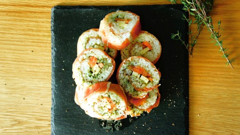 ハイ食材室のプロシュートで、おしゃれな生ハムロール♪