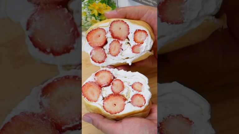 Crepe roll cake with lots of strawberriesごろごろいちごのクレープロールケーキ　#asmr #cooking