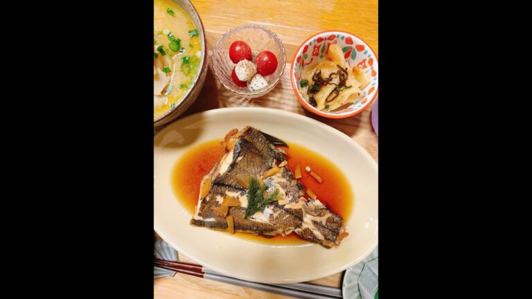 奥さんが作る晩ご飯😋カレイの煮付けと豚汁😆✨煮魚定食です🐟飽きないように毎日違うご飯を提供🥴🌟