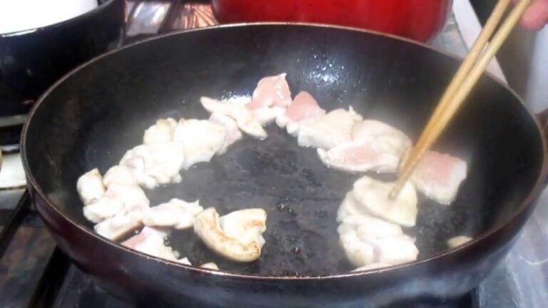 高野豆腐・鶏むね肉と小松菜炒め
