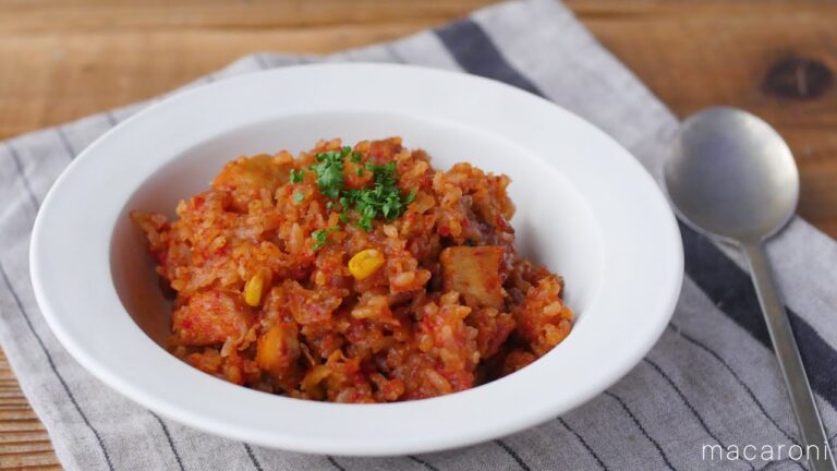【丸ごとトマトのチキンライス】炊飯器で作る！トマト丸ごと1個♪