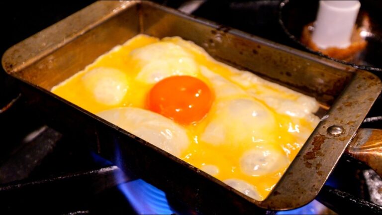 注文率９０％の究極だし巻き卵！全身タトゥーのだし巻き職人が営む本格めし屋に密着丨Japanese Street Food