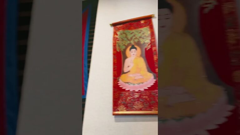 マトンカレーとエビカレーなんだな。