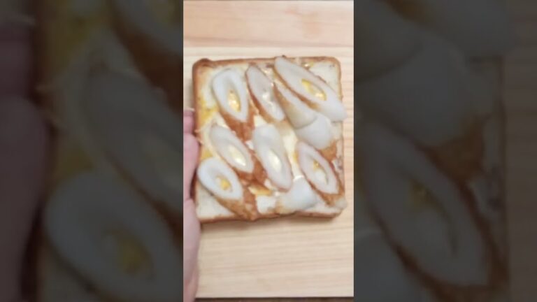 【きゅうり消費‼️】食パンに とろけるチーズ➕ちくわ➕きゅうりで美味しい朝ごはん🍞