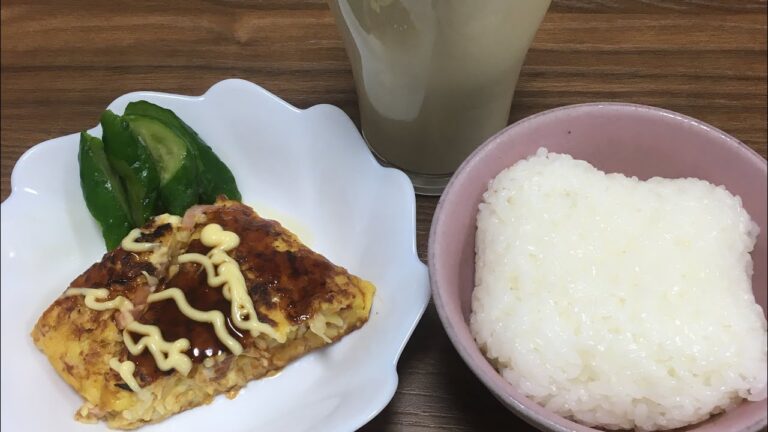 お好み焼き風卵焼きの朝食