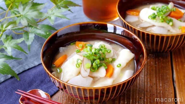 【だんご汁】大分県の郷土料理！ボリューム満点♪｜macaroni（マカロニ）