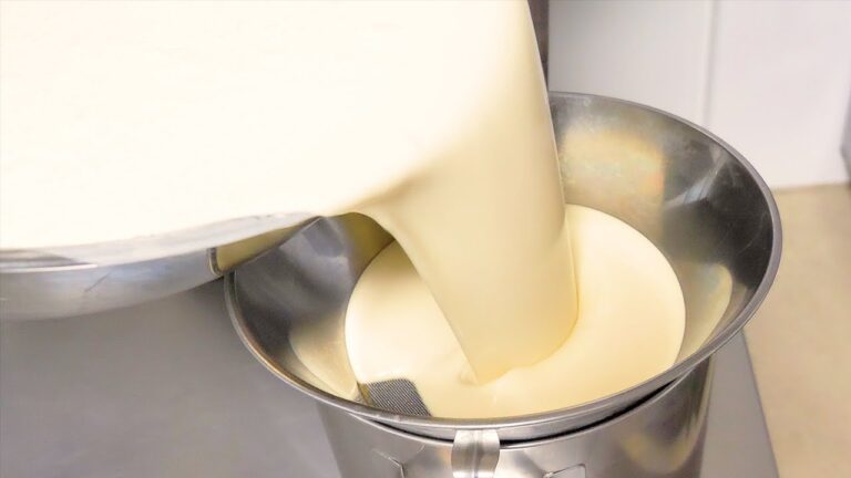 【絶品✨クレープ生地の作り方】パティシエの（真似できない）クレープ生地の作り方🦄 [dessert crepes]How to make crepe dough made by pastry chef
